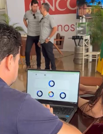 Recepção e credenciamento de um evento atendido pela Valle